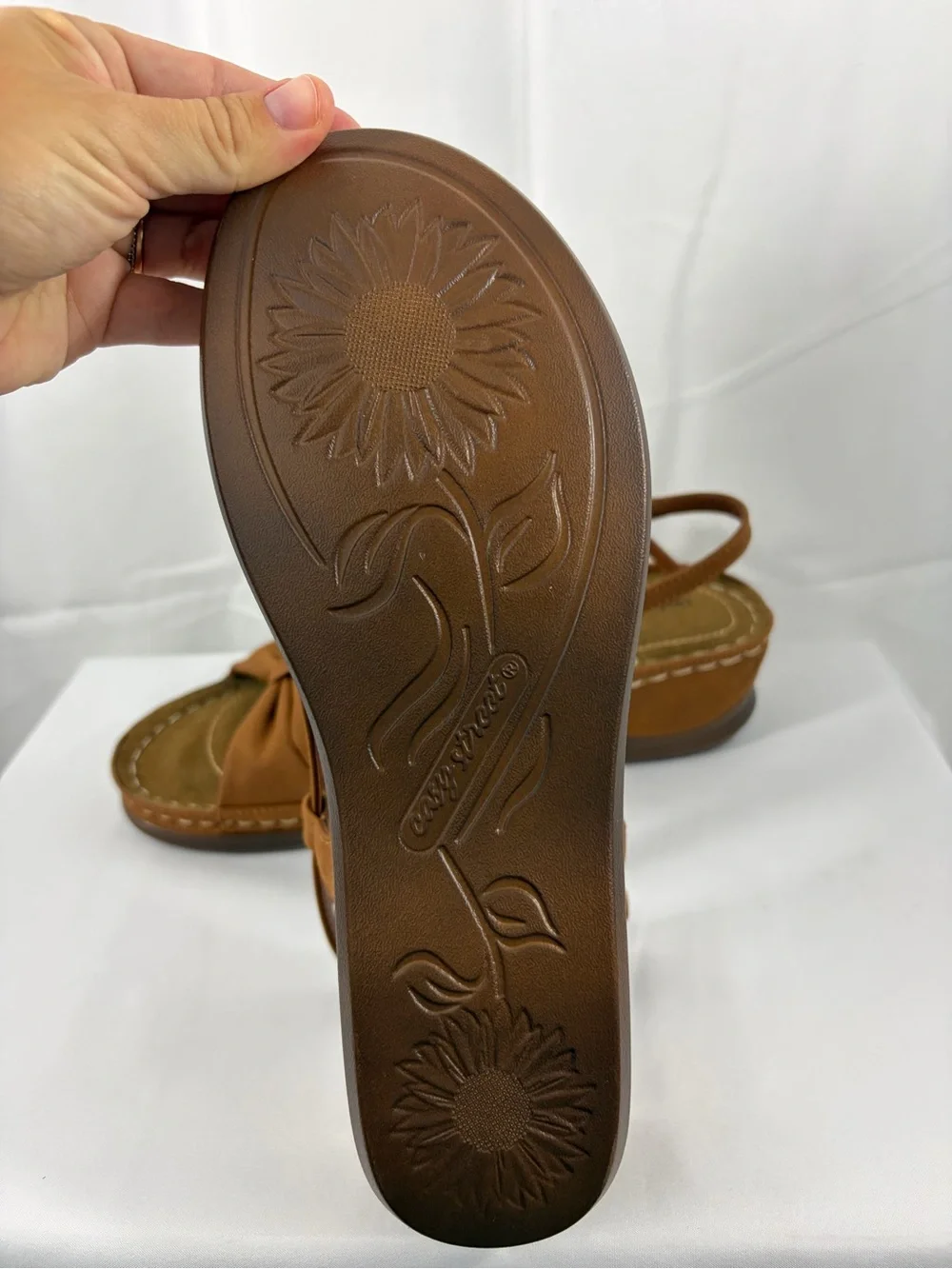 NWT Easy Street Women’s Size 8.5W Brown Bow Slingback Sandals